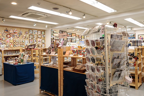さくらほりきりの実店舗 浅草橋本店内の様子