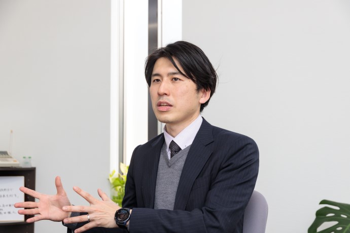 取締役 経営企画室長 高田 義之